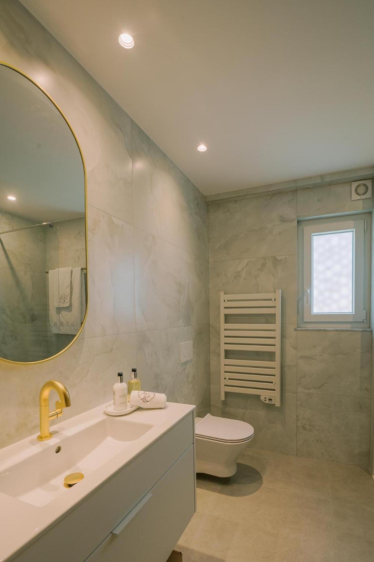 Hama Luxury Seaside Apartments Corinth Exterior photo