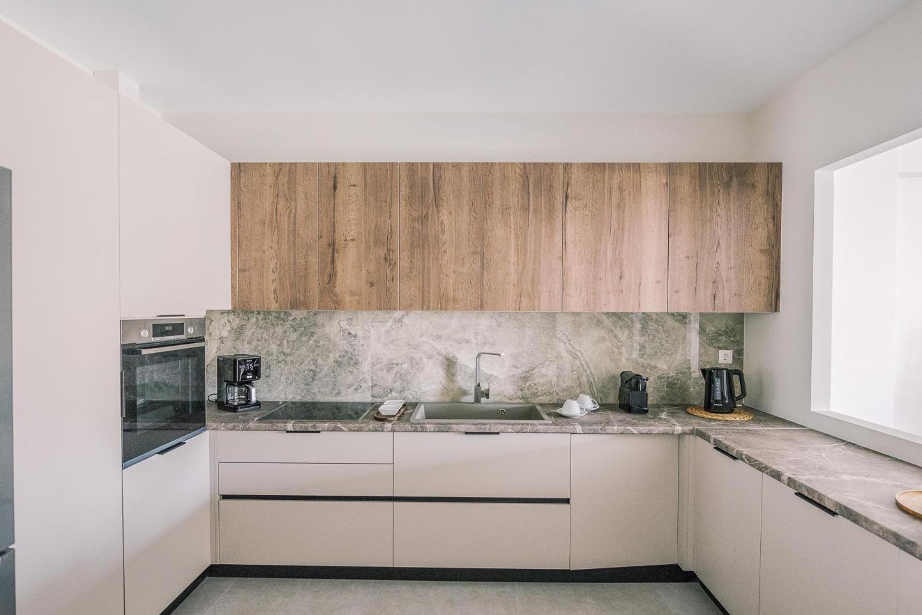 Hama Luxury Seaside Apartments Corinth Exterior photo